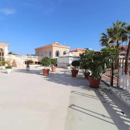 Royal Gardens 123 Tenerife & Sales 아파트 *